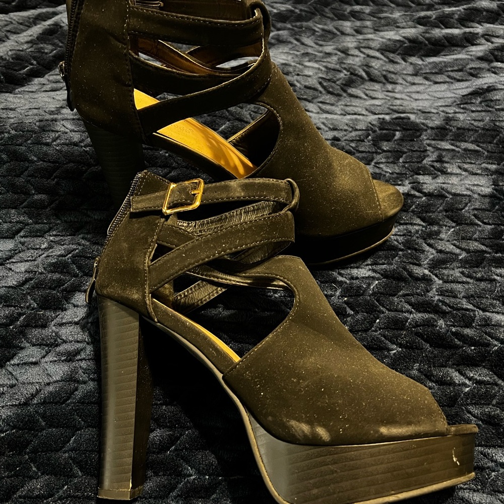 TOP Moda Black Strappy Platform Heels